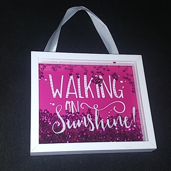 A walking on sun shine decoration - Picture 4 of 4